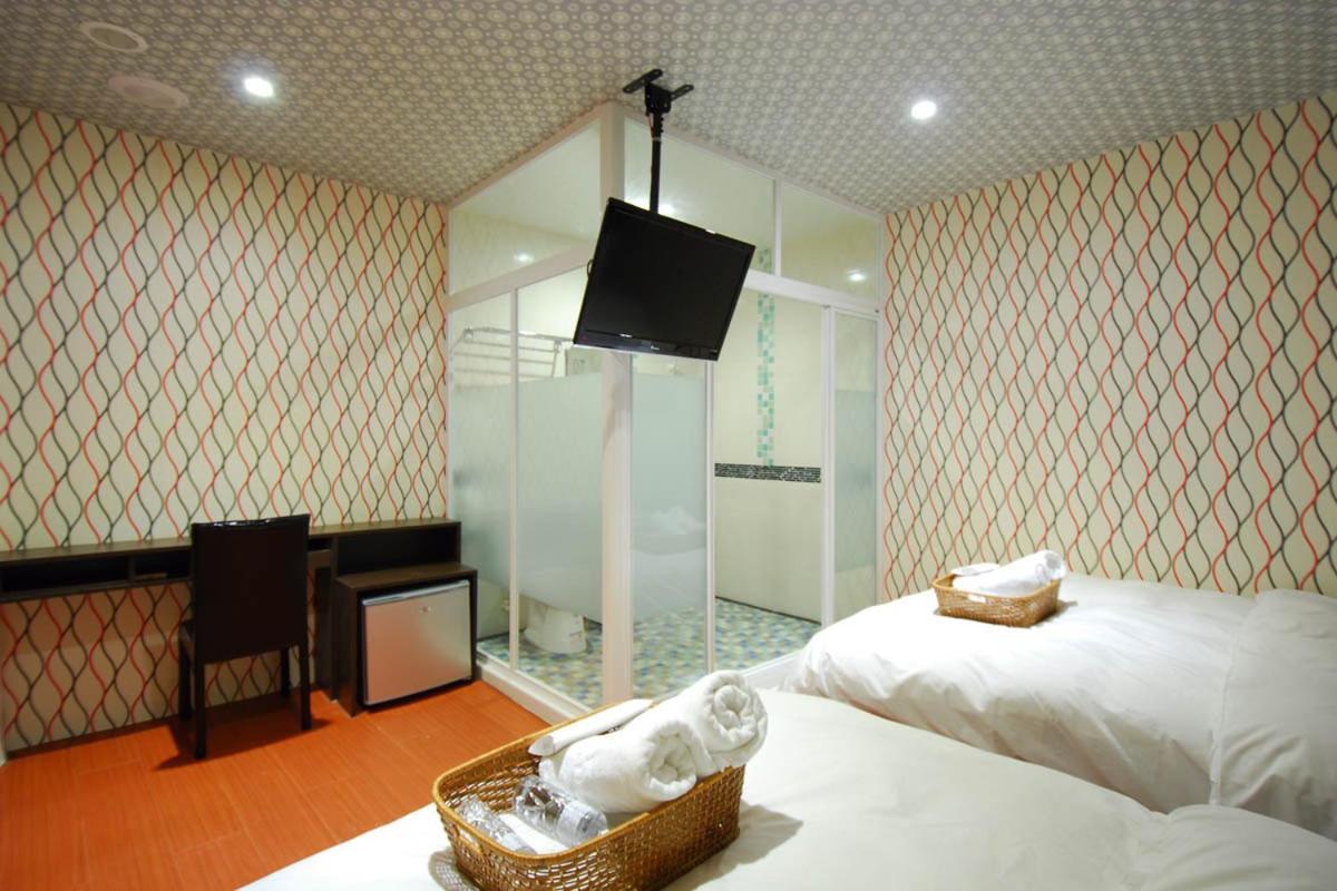 Happiness Inn Тайбэй Экстерьер фото